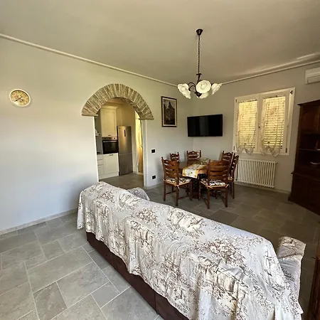بيت ضيافة Casa In Mezzo Agli Ulivi 3*