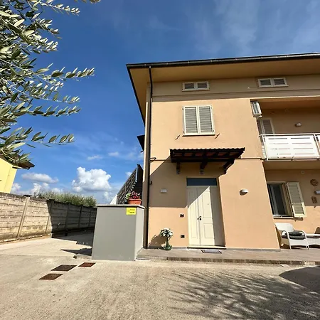 Casa In Mezzo Agli Ulivi 3*