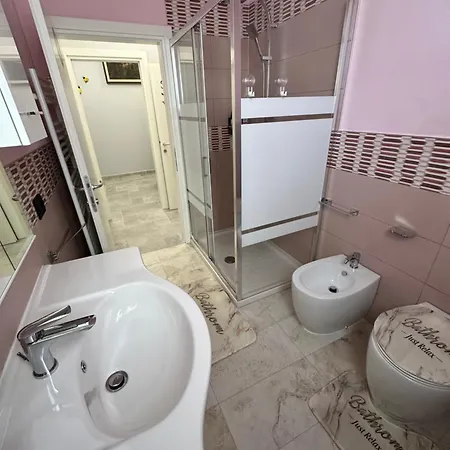 Casa In Mezzo Agli Ulivi بيت ضيافة